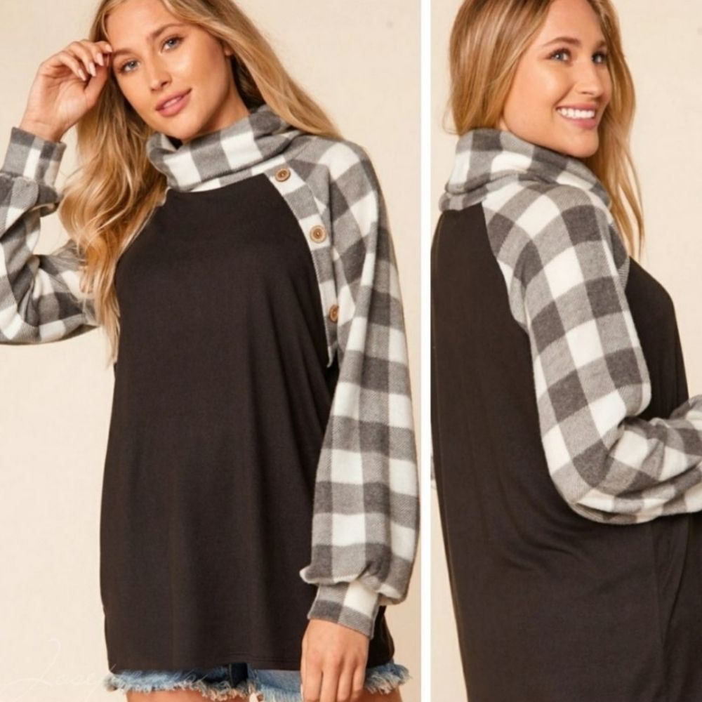 Soft Plaid Turtleneck Button Top